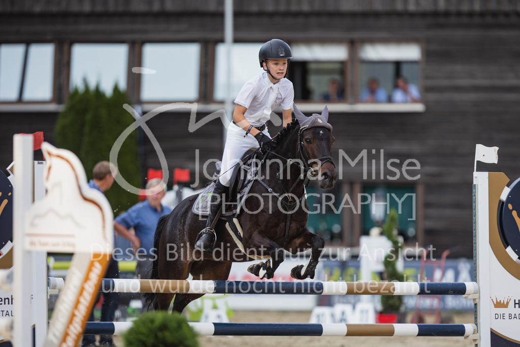 220824_Delbrueck_Stil-A1-327 | Deine schönsten Turniermomente als professionelle Fotos! Entdecke hochwertige Pferdesport-Fotografie im Online-Shop. Jetzt Fotos finden & bestellen!