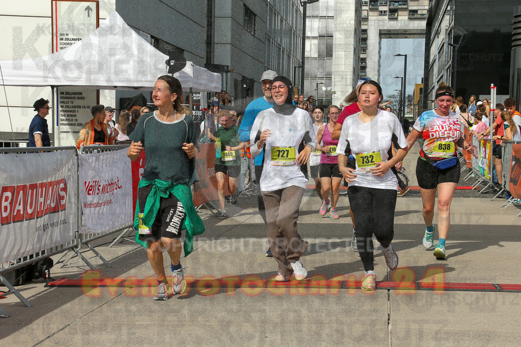 250920_1343_EX1_6386 | Sportfotografie im Rhein-Sieg Kreis, Köln, Bonn, NRW, Rheinland Pfalz, Hessen, etc. Unser Tätigkeitsfeld umfasst den Laufsport vom Volkslauf über den Marathon, Duathlon, Triathon bis zum Ultralauf wie Kölnpfad Ultra oder Schindertrail.