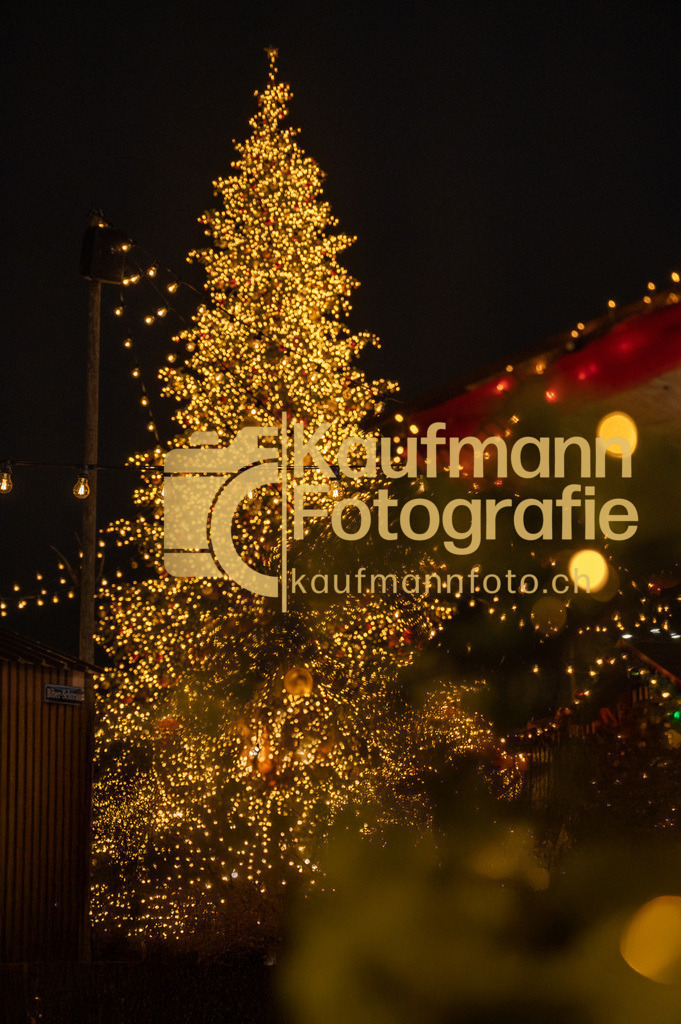 Streetphotography_Zurich_def-8093_PS | kaufmannfoto - Realisiert mit Pictrs.com