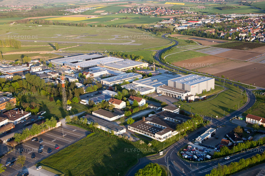 Luftbild: Kitzingen, Etwashausen, Industriegebiet in Kitzingen im Bundesland Bayern in Deutschland. Foto: IMG_088057.jpg vom 06.05.2016 durch Werner Riehm/FLY-FOTO.de
