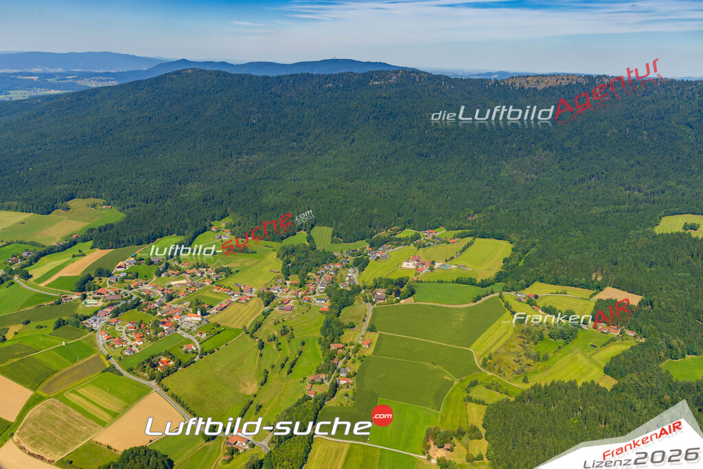 Schrägluftbild  Steinbühl  Bad Kötzting - Das Luftbild wurde 2025 vom UL-Flugzeug heraus erstellt ( keine Drohne ) - Hochauflösende Luftaufnahme -Nicht vergleichbar mit Google Maps oder Satelittenbilder- Die Geschenkidee !Mit Lizenz und Bildrechte bestellbar