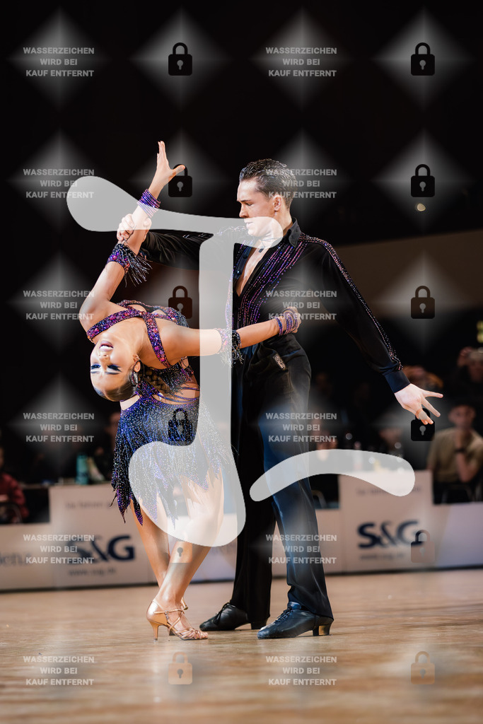 Goldstadtpokal 2025 - WDSF Open Latin Youth 4th (77) Tobias Ottner _ Melaniia Petrova (Austria)-2025-01-25-7205 | Webshop for digital downloads and prints of dance sport, event & show photographer Julian Link - Realisiert mit Pictrs.com