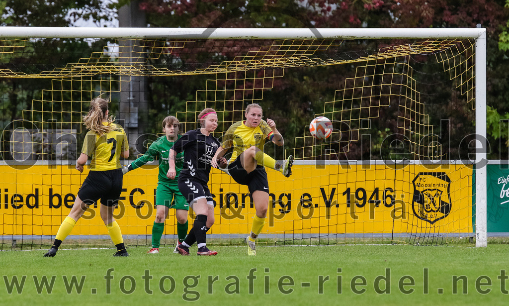 2023-10-08_049_FC_Moosinning_gegen_SG_TSV_St_Wolfgang-FC_Lengdorf | Moosinning, Deutschland, 08.10.2023:
Fußball, Kreisliga 2023 / 2024, 4. Spieltag, FC Moosinning gegen (SG) TSV St.Wolfgang/FC Lengdorf, Endergebnis: 

Foto: Christian Riedel / fotografie-riedel.net