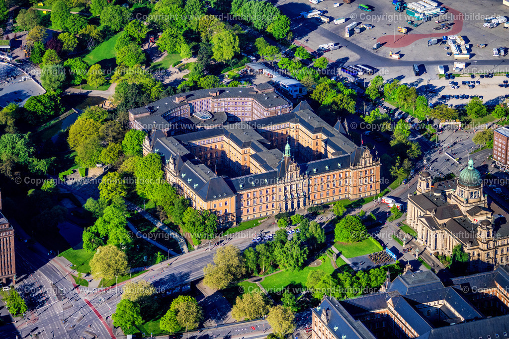 Hamburg_St Pauli_Landgericht_Hamburg_Ziviljustizgebäude_Amtsgericht_ELS_1567270425 | HAMBURG 27.04.2025 Gebäudekomplex des "Landgericht Hamburg" und des "Amtsgericht Hamburg" Hamburg-Mitte in Hamburg. Weiterführende Informationen bei: Amtsgericht Hamburg,  Landgericht Hamburg. // Building complex of the Landgericht Hamburg and the Amtsgericht Hamburg-Mitte in Hamburg. Further information at: Amtsgericht Hamburg,  Landgericht Hamburg. Foto: Martin Elsen