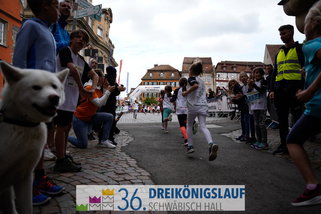 AOK Junior Cup 400m | 3Königslauf 2022 AOK Junior Cup 400m - Realisiert mit Pictrs.com