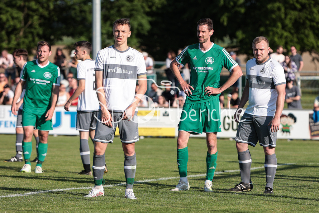 DJK Stotzard - SV Hammerschmiede | Professionelle Sportfotos aus den Bereichen Fußball, Eishockey, Handball und vieles mehr. Ob Sieg oder Niederlage