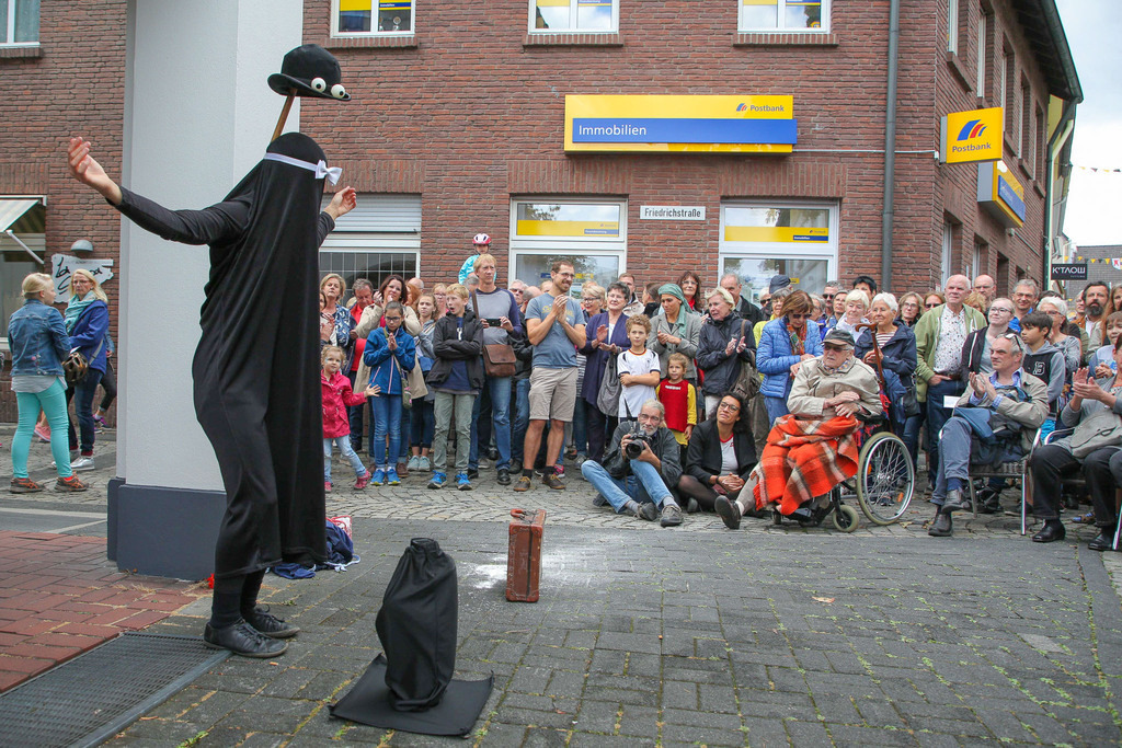 AnitaBertolami_Transfiguro_043 | Bildergalerie von Sport-Ereignissen aber auch von weiteren spannenden Dingen - nicht nur vom Niederrhein. In Anlehnung an den bekannten Spruch von Hanns Dieter Hüsch heißt das Motto: "Niederrhein ist überall".  - Realisiert mit Pictrs.com