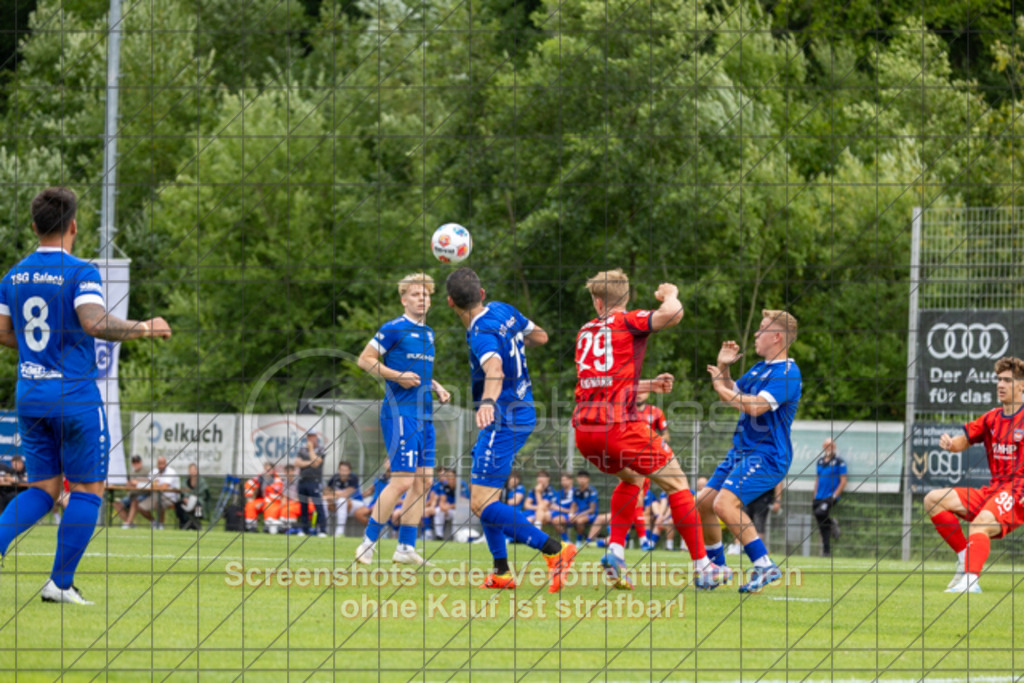20250706_160626_1309 | #,TSG Salach (blau) vs. 1.FC Heidenheim (rot), Fußball, Freundschaftsspiel - WfV, Saison 2025/2026, Rasensportplatz, Staufenecker Str. 41, 73084 Salach, 06.07.2025 - 15:30 Uhr,Foto: PhotoPeet-Sportfotografie/Peter Harich
