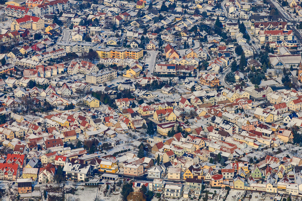 Luftbild: Innenstadt im Winter bei Schnee in Jockgrim im Bundesland Rheinland-Pfalz in Deutschland. Foto: IMG_24305.jpg vom 16.02.2010 durch Werner Riehm/FLY-FOTO.de