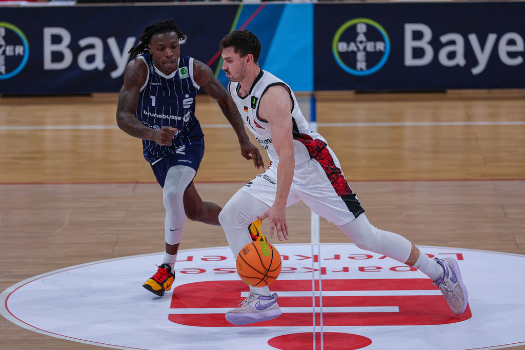 BAYER GIANTS vs VfL Sparkassenstars Bochum-29 | Fotos von Basketballspielen aus dem Raum NRW fotografiert von Gero Mueller-Laschet und Daniel Schaefer - Realisiert mit Pictrs.com