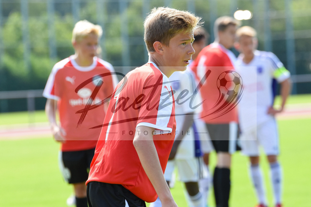 20180722_OSNCAL_0012 | Fußball, C-Junioren :   beim Testspiel zwischen VfL Osnabrück U15 vs. JFV Calenberger Land U15 am 22.07.2018 im Sportpark Illoshöhe in Osnabrück, Deutschland.(Foto von Nico Paetzel) - Realisiert mit Pictrs.com