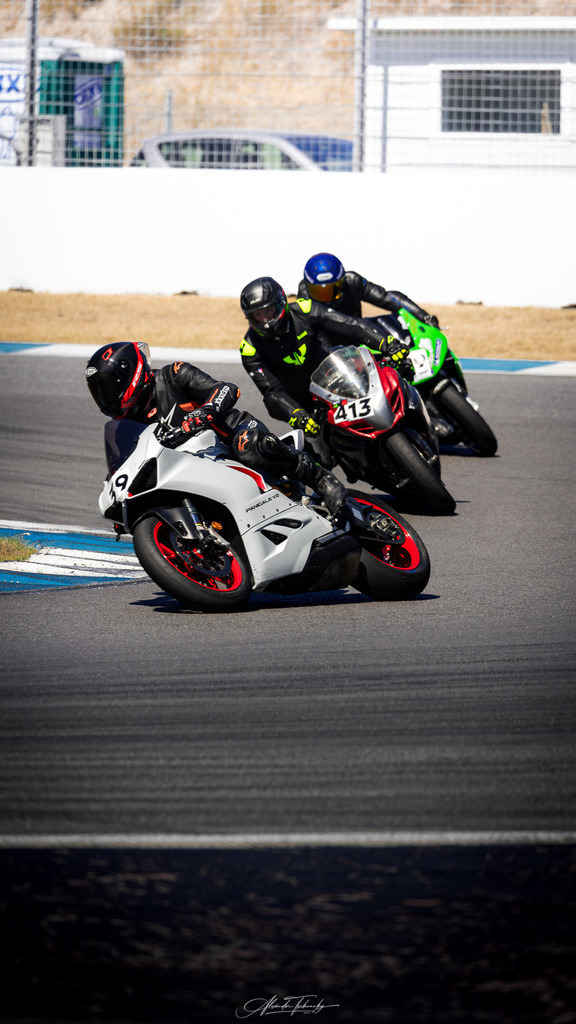 Ducati Trackday Hockenheimring 2026 | Entdecken Sie die faszinierende Welt von Alexander Tschuncky Arts: Kreative Fotografie, atemberaubende Automobilkunst und hochwertiger Bilderdruck. Lassen Sie sich inspirieren! - Realisiert mit Pictrs.com