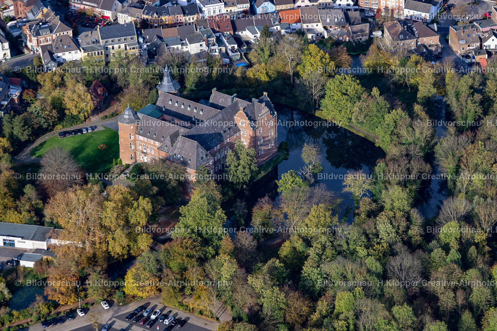 Luftbild-Bedburg 50181-Schloss Bedburg Graf-Salm-Straße -8538 | Luftbildfotografie Hermann Klöpper - Realisiert mit Pictrs.com
