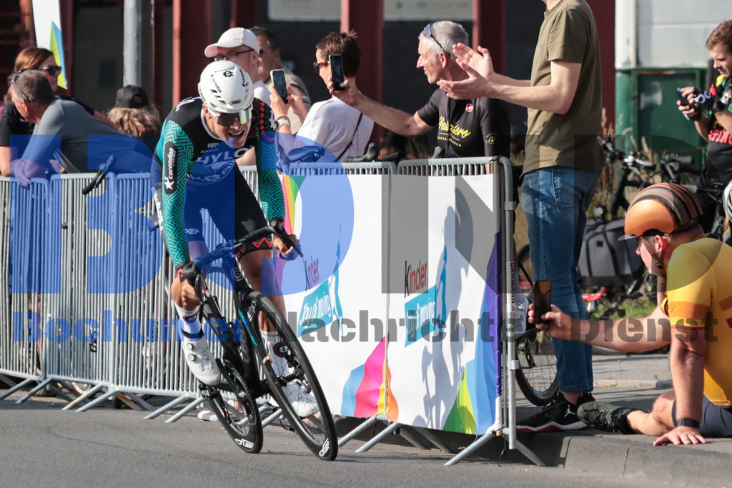 SES_DEUTOU20250820-99 | bond - Realisiert mit Pictrs.com