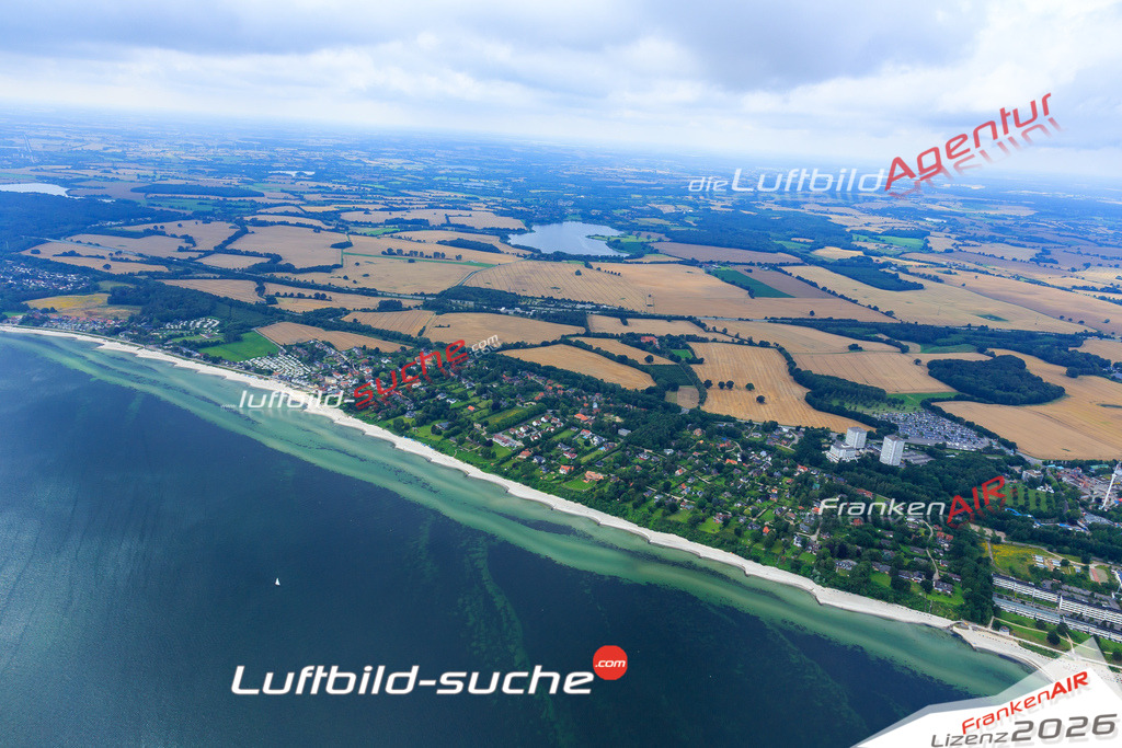 Die Luftaufnahme der Stadt Sierksdorf wurde vom UL-Flugzeug heraus erstellt ( keine Drohne )- hohe Auflösung für beste Qualität