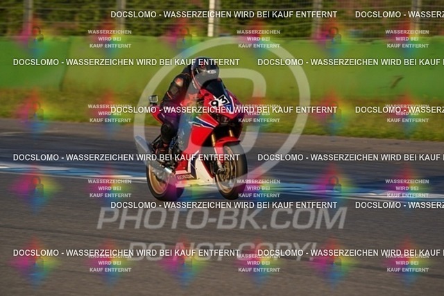 2022_05_09_PBK_19893 | Sportfotografie; SlowMotion; Video; Rennstrecke; Hafeneger; RSE; Speer; Trackday; Motorsportarena; Hockenheimring; Brno; Most; Barcelona; Valencia, Benny; Kaetzmer;