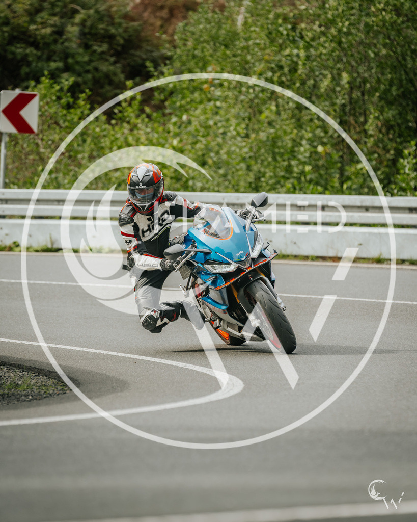 blau Aprilia-1 | cw-framed