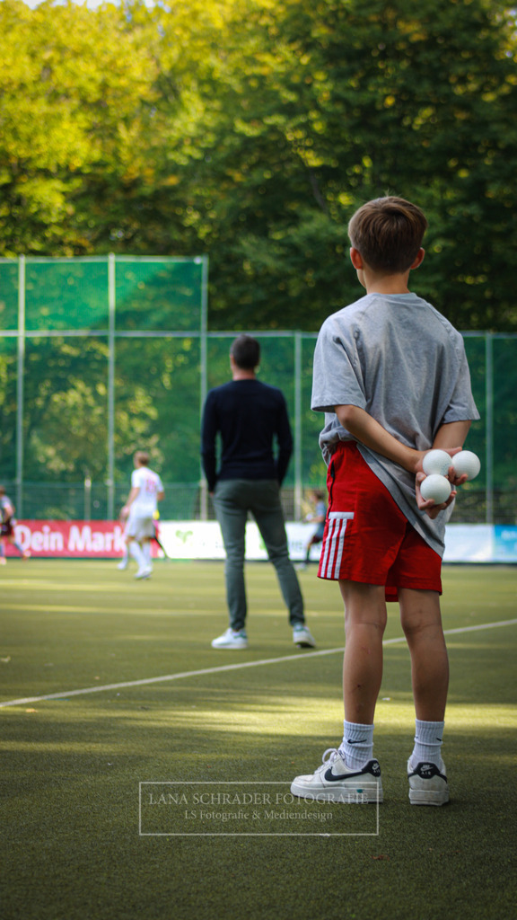 Rot - Weiß Köln - Münchner SC 25.09.22-33 | lanaschraderfotografie - Realisiert mit Pictrs.com