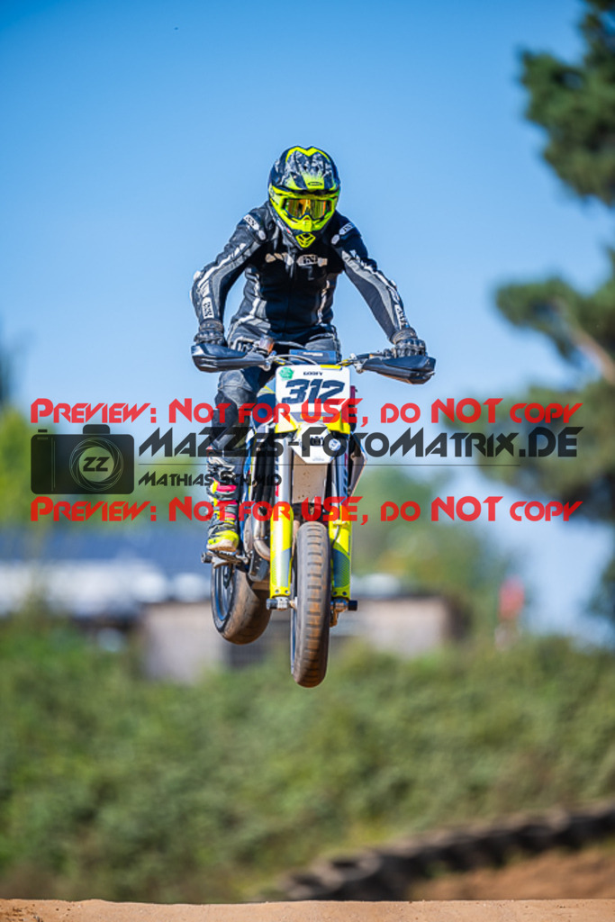 MaZZes_FotoMatrix_230916_1837 | S4