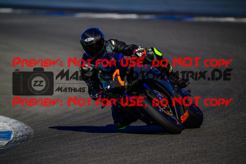 MaZZes_Fotomatrix_20250407_6007705_1779-2 | WEISS