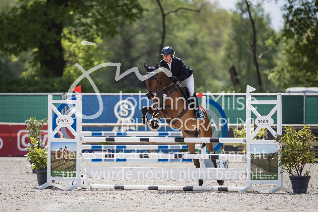 230516_Mühlen_03SprPf-A-345 | Deine schönsten Turniermomente als professionelle Fotos! Entdecke hochwertige Pferdesport-Fotografie im Online-Shop. Jetzt Fotos finden & bestellen!