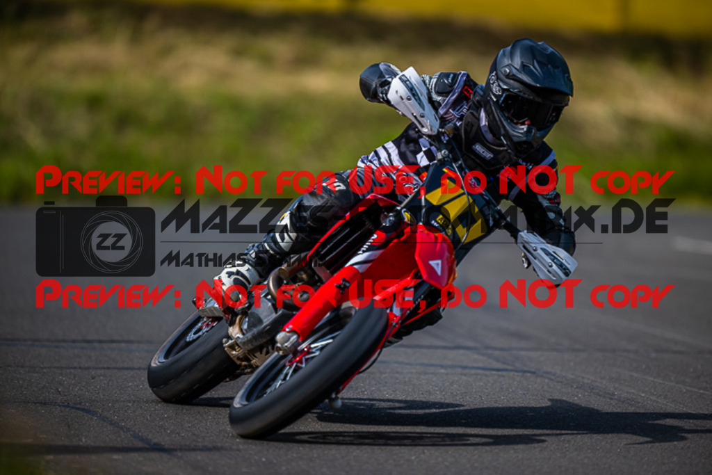 MaZZes_FotoMatrix_220618_6824 | S2