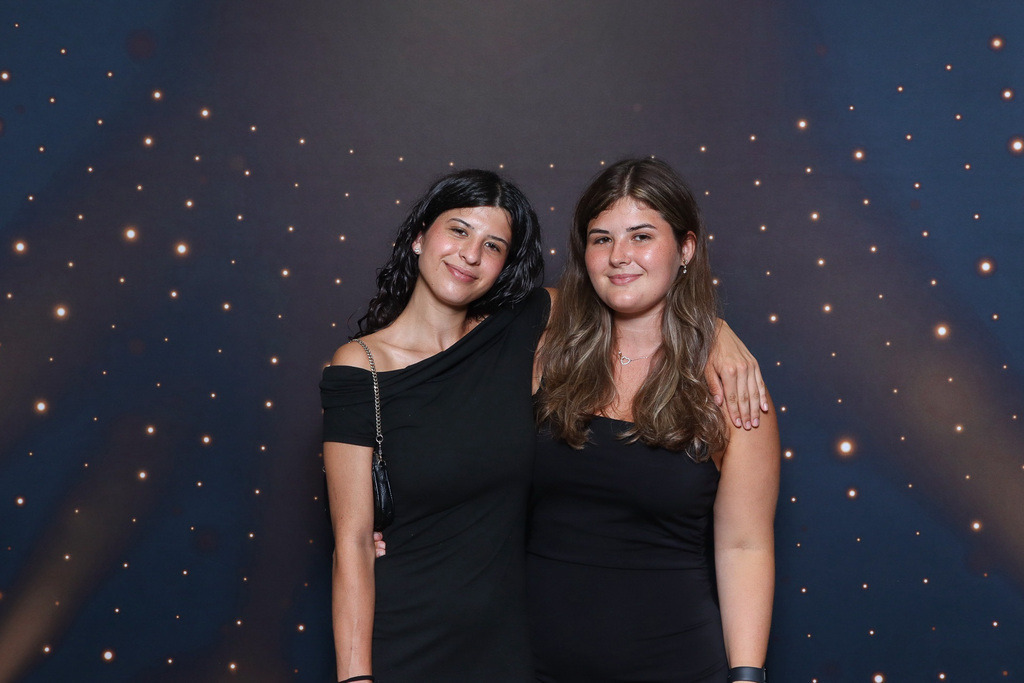 ZD260628112736-50 | Fotoshop von zweidimensional Fotografie. Ihr Fotograf im Aargau. Abzüge von Ihrem Fotobox Event bestellen.Abzüge von Ihrem Hochzeit bestellen.Abzüge von Ihrem Schulfotograf bestellen.