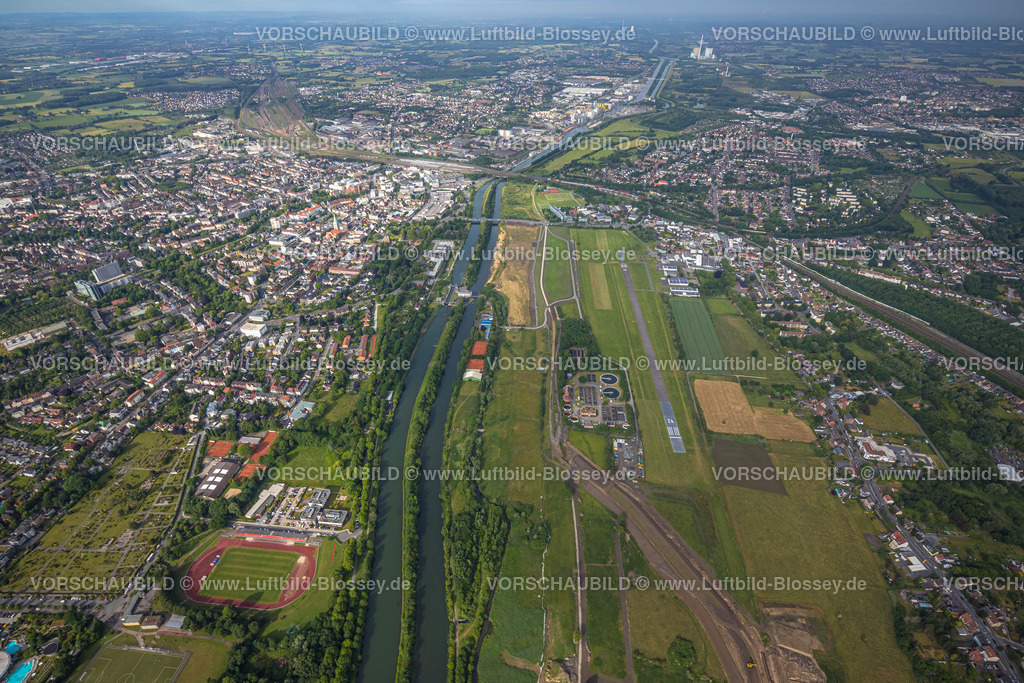 Hamm220603986 | Luftbild, Flugplatz Hamm-Lippewiesen,Start- und Landebahn, Kläranlage Hamm Mattenbecke, Schleuse Hamm, Heessen, Hamm, Ruhrgebiet, Nordrhein-Westfalen, Deutschland