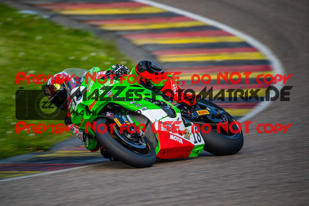 MaZZes_FotoMatrix_240504_6007705_6365 | STK1000
