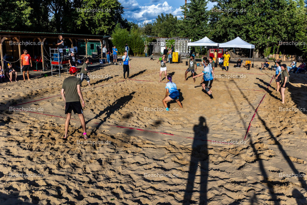 2025-200082542-Strandvölkerball-WM_1 |  23.08.2025; Berlin Foto: Gerold Rebsch - www.beachpics.de