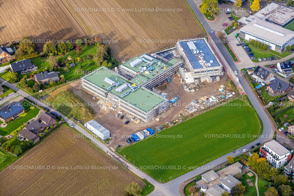 Hamminkeln241010803 | Luftbild, Baustelle und Neubau von Wohnhäusern an der Roßmühle, Hamminkeln, Niederrhein, Nordrhein-Westfalen, Deutschland