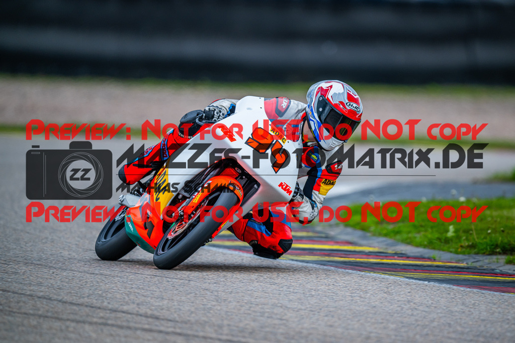 MaZZes_FotoMatrix_240503_6007705_8831 | KTM