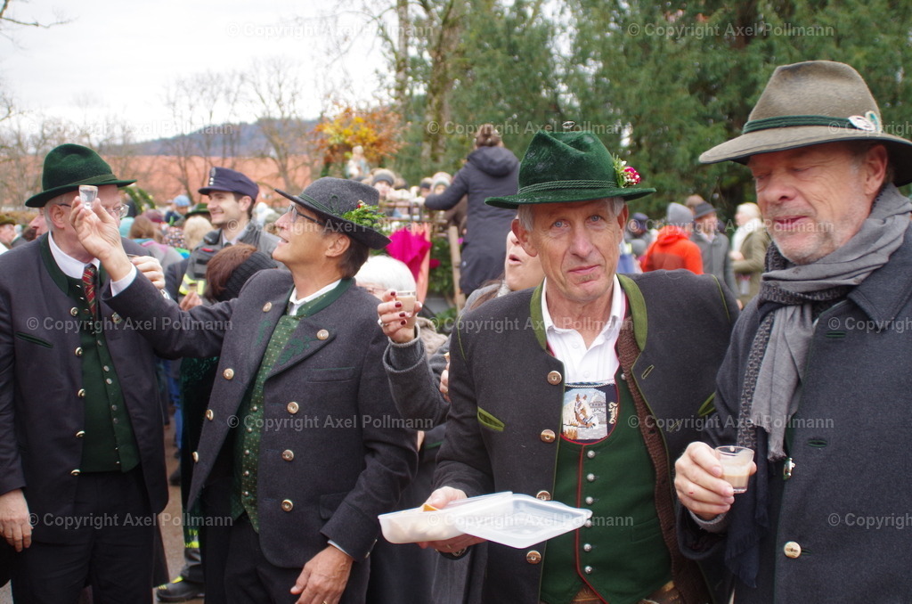 IMGP9601 | fotografiert von Axel PollmannLeonhardi Wallfahrt Benediktbeuern und Murnau, Fronleichnam, Fasching, Landschaft im Loisachtal und Benediktbeuern  - Realisiert mit Pictrs.com
