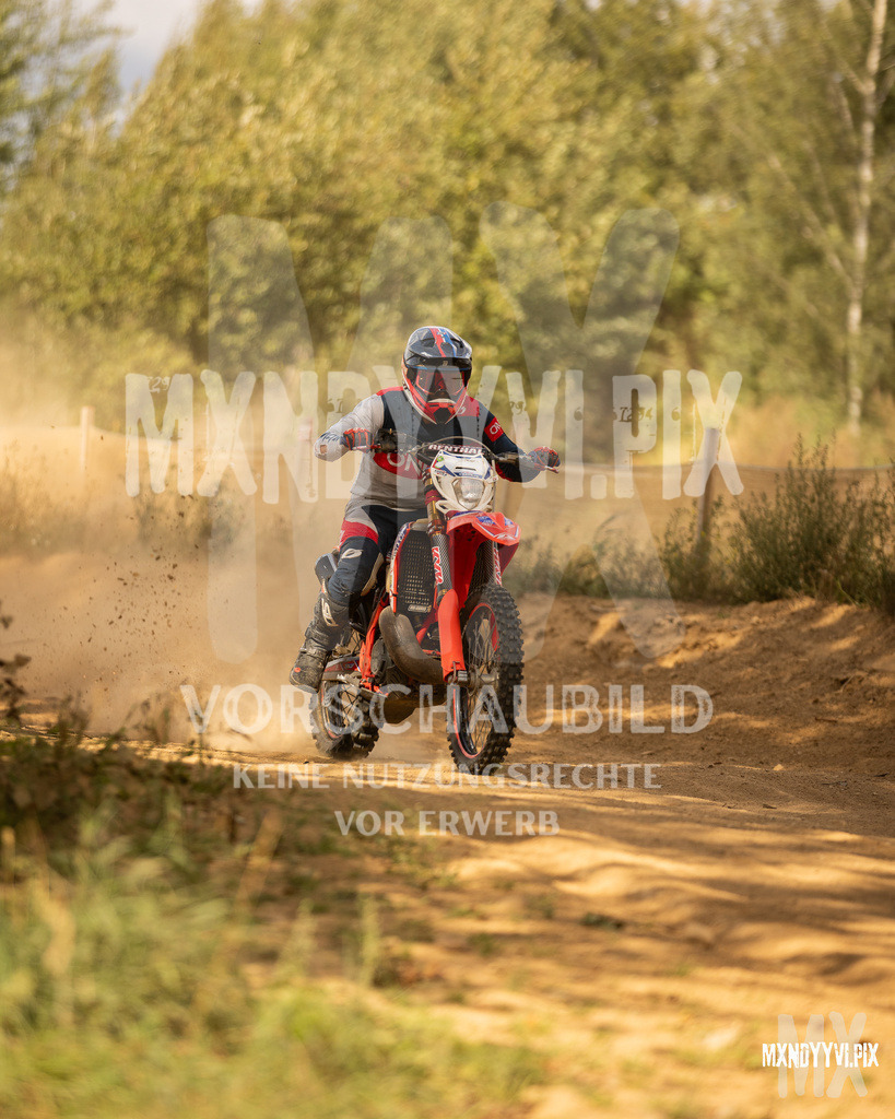 866A2546 | mxndyyvipix