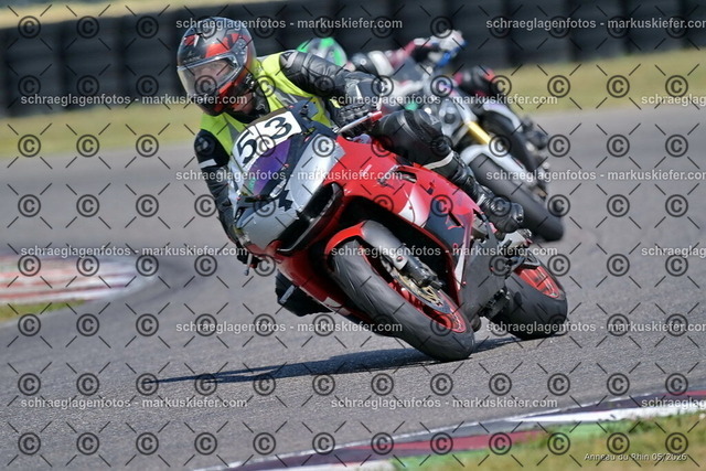 26BT02-2108 | markuskiefer.com - Realisiert mit Pictrs.com