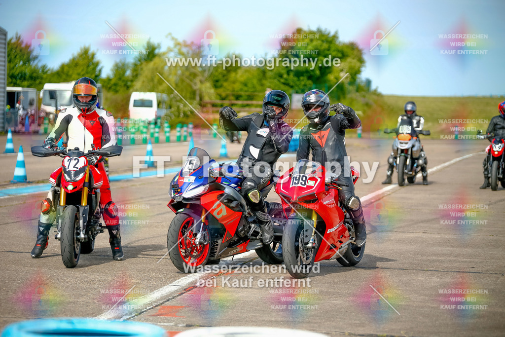 _MOT0829 | Hier findet Ihr Bilder von Touristenfahrten auf der Nürburgring Nordschleife oder von anderen Veranstaltungen die ich besucht habe. Viel Spass beim Durch Schauen 