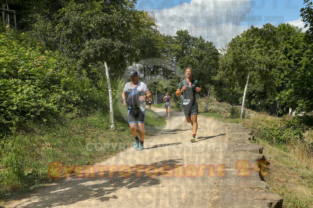 250824_1335_EX1_2937 | Sportfotografie im Rhein-Sieg Kreis, Köln, Bonn, NRW, Rheinland Pfalz, Hessen, etc. Unser Tätigkeitsfeld umfasst den Laufsport vom Volkslauf über den Marathon, Duathlon, Triathon bis zum Ultralauf wie Kölnpfad Ultra oder Schindertrail.
