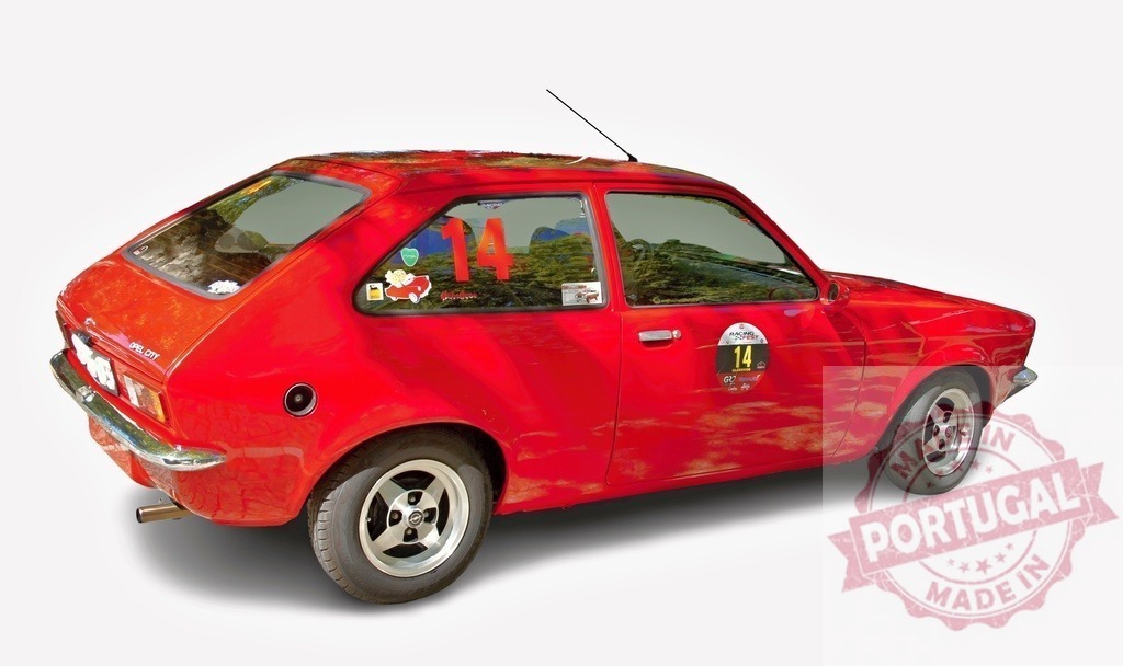 Red Opel Kadett City participating in a rally competition | Shiny red Opel Kadett City with number 14 competing in a rally race - Realisiert mit Pictrs.com