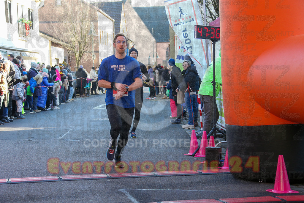 241201_1223_EX1_1949 | Sportfotografie im Rhein-Sieg Kreis, Köln, Bonn, NRW, Rheinland Pfalz, Hessen, etc. Unser Tätigkeitsfeld umfasst den Laufsport vom Volkslauf über den Marathon, Duathlon, Triathon bis zum Ultralauf wie Kölnpfad Ultra oder Schindertrail.