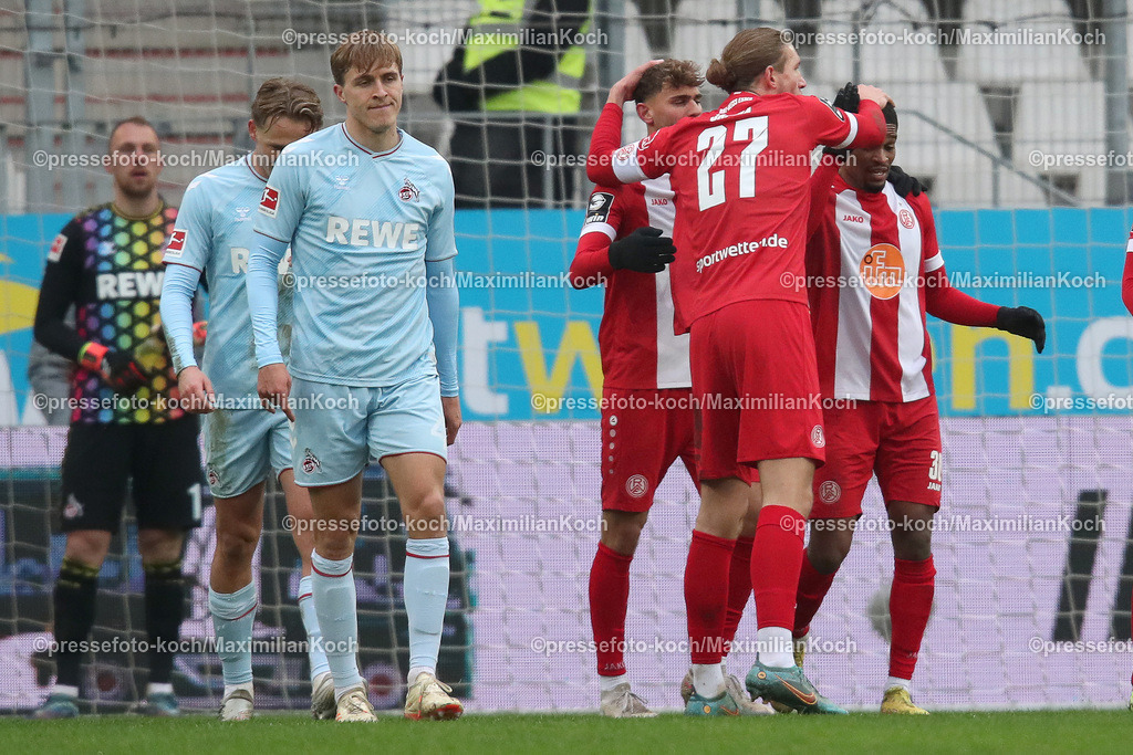 RWE06012401017 | 06.01.2024, Essen, Fußball, Herren, Stadion an der Hafenstraße, Testspiel, Rot-Weiss Essen – 1. FC Köln:  Torjubel nach dem 2:0 durch Leonardo Vonic (Rot-Weiss Essen). 
DFB regulations prohibit any use of photographs as image sequences and or quasi-video.