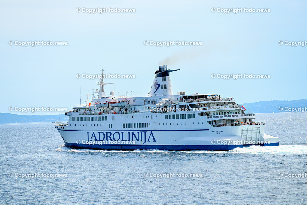 Kroatien_ Split_ 13.07.2025-43 | 13.07.2025, Kroatien, HRV, Split, Hafen, im Bild Trajekti, Jadrolinija, Faehre, Faehrhafen, Ferry Port, Schiff, Meer, Hafen, Tourismus