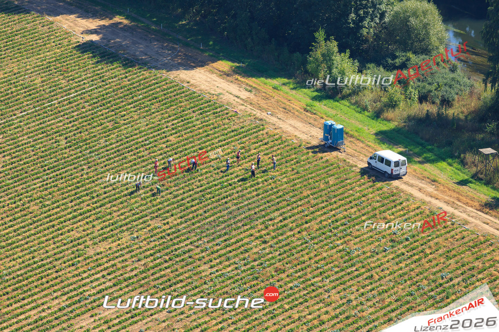 Die Luftaufnahme der Stadt Bad Staffelstein wurde vom UL-Flugzeug heraus erstellt ( keine Drohne )- hohe Auflösung für beste Qualität