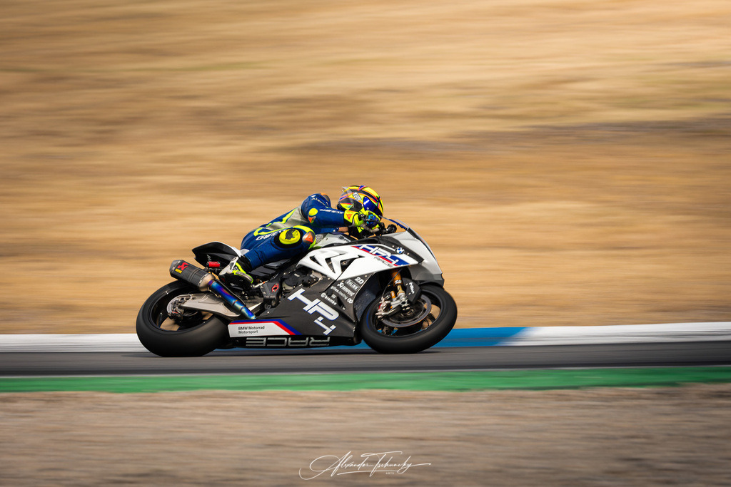 Ducati Trackday Hockenheimring 2026 | Entdecken Sie die faszinierende Welt von Alexander Tschuncky Arts: Kreative Fotografie, atemberaubende Automobilkunst und hochwertiger Bilderdruck. Lassen Sie sich inspirieren! - Realisiert mit Pictrs.com