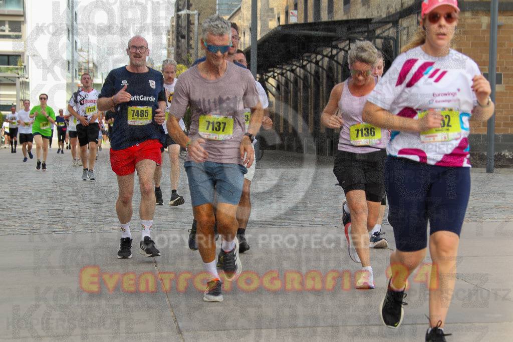 250920_1329_EV4_5788 | Sportfotografie im Rhein-Sieg Kreis, Köln, Bonn, NRW, Rheinland Pfalz, Hessen, etc. Unser Tätigkeitsfeld umfasst den Laufsport vom Volkslauf über den Marathon, Duathlon, Triathon bis zum Ultralauf wie Kölnpfad Ultra oder Schindertrail.