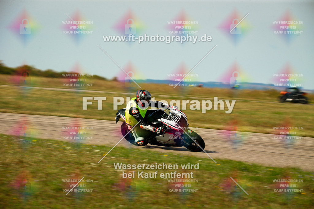 _MOT6179 | Hier findet Ihr Bilder von Touristenfahrten auf der Nürburgring Nordschleife oder von anderen Veranstaltungen die ich besucht habe. Viel Spass beim Durch Schauen 