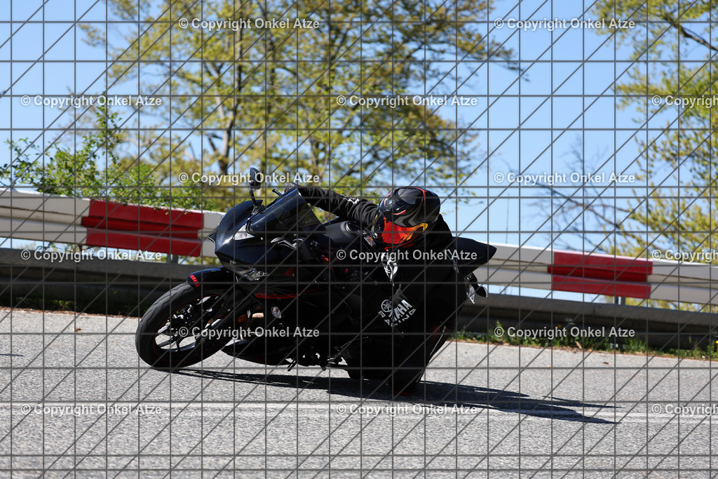IMG_7596 | Fotograf am Kyffhäuser. Onkel Atze. Kyffhäuser Rennstrecke. Café36. Motorsportfotografie. - Realisiert mit Pictrs.com