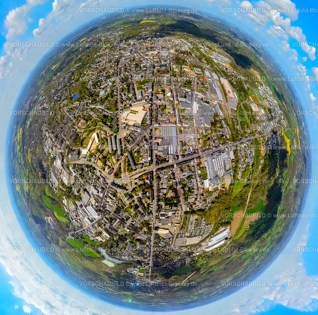 Velbert230490849Mitte | Luftbild, Velbert Mitte, Straßenkreuzung Rheinlandstraße und Friedrichstraße, Erdkugel, Fisheye Aufnahme, Fischaugen Aufnahme, 360 Grad Aufnahme, , Velbert, Ruhrgebiet, Nordrhein-Westfalen, Deutschland
