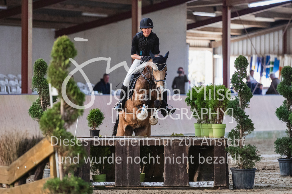 260322_HF-Schw_Gelaende-A-627 | Deine schönsten Turniermomente als professionelle Fotos! Entdecke hochwertige Pferdesport-Fotografie im Online-Shop. Jetzt Fotos finden & bestellen!