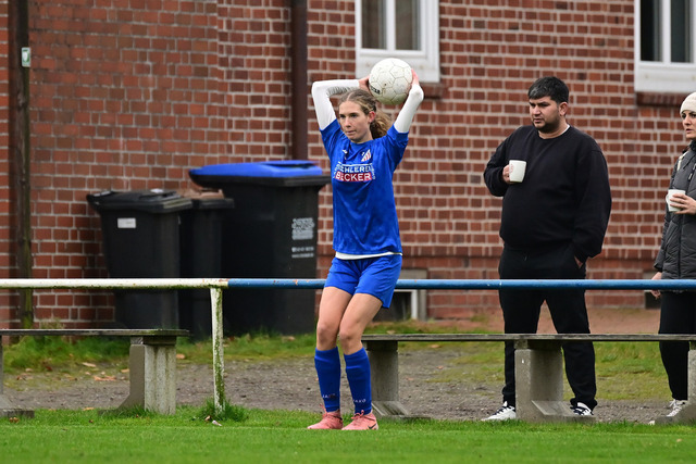 Fußball I Juniorinnen I Saison 2025-2026 I Niedersachsenpokal I Viertelfinale I JFV A-O-B-H-H - FC Rosengarten I 32851 | Der Sportfotograf. - Realisiert mit Pictrs.com