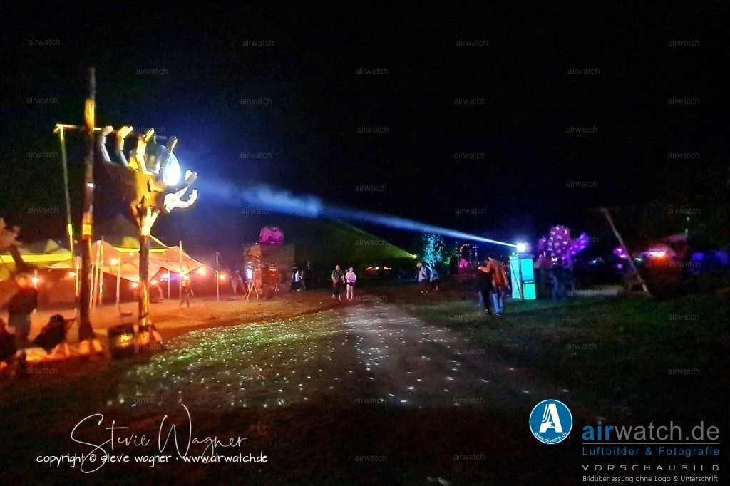 Bachblyten® Festival 2023 | Entdecken Sie atemberaubende Luftbilder und Fotografien auf airwatch.de - Tauchen Sie ein in eine Welt voller faszinierender Aufnahmen aus der Vogelperspektive.